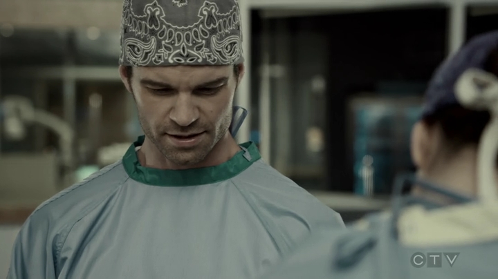 VampireDiariesWorld-dot-org_SavingHope3x06-2047.jpg