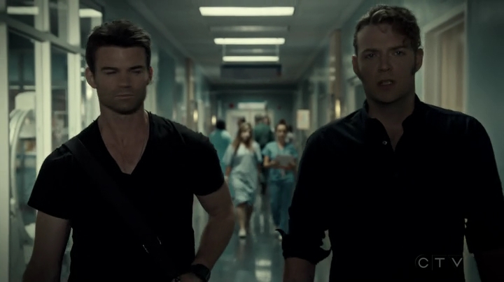 VampireDiariesWorld-dot-org_SavingHope3x06-2213.jpg