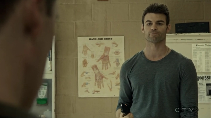 VampireDiariesWorld_dot_nl-SavingHope3x08-572.jpg