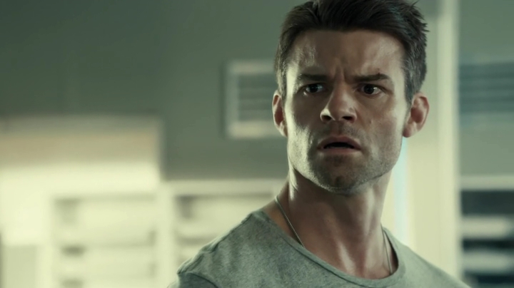 VampireDiariesWorld_dot_nl-SavingHope3x10-2162.jpg