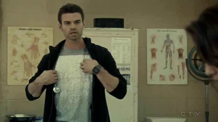 VampireDiariesWorld_dot_nl-SavingHope3x10-527.jpg