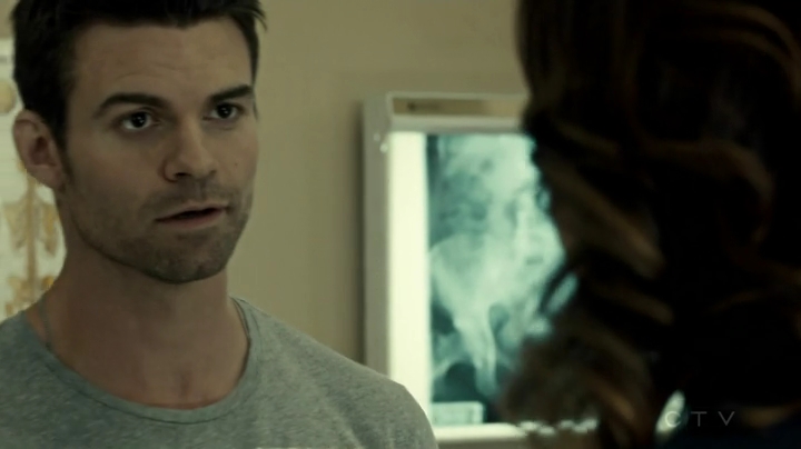 VampireDiariesWorld_dot_nl-SavingHope3x10-829.jpg