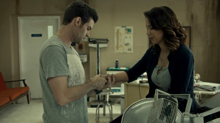 VampireDiariesWorld_dot_nl-SavingHope3x10-831.jpg