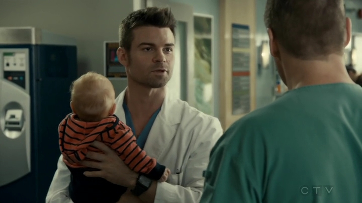 VampireDiariesWorld_dot_nl-SavingHope3x12-298.jpg