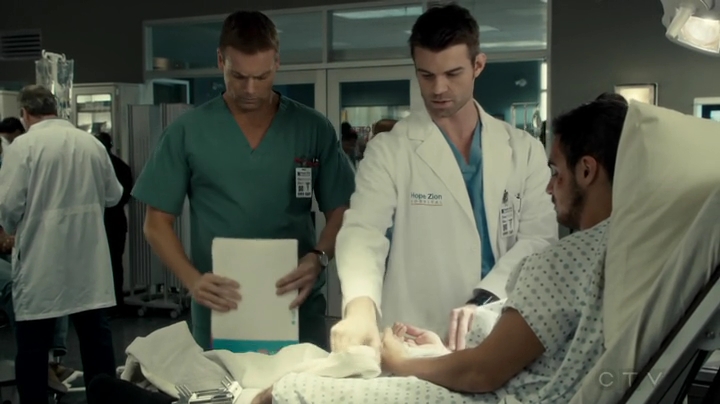 VampireDiariesWorld_dot_nl-SavingHope3x12-638.jpg