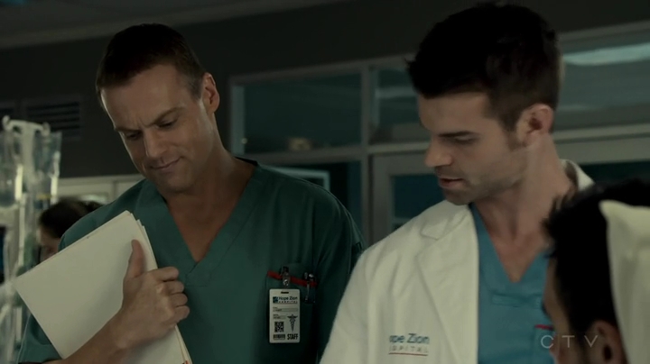 VampireDiariesWorld_dot_nl-SavingHope3x12-657.jpg