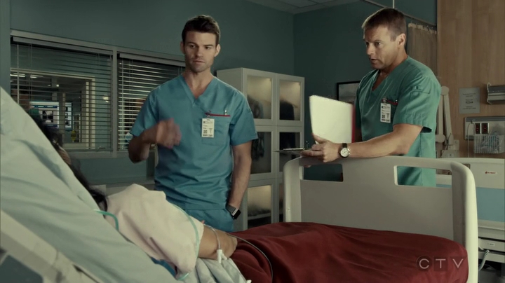 VampireDiariesWorld_dot_nl-SavingHope3x13-723.jpg