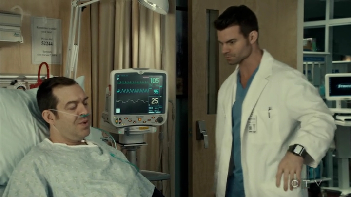 VampireDiariesWorld_dot_nl-SavingHope3x15-548.jpg