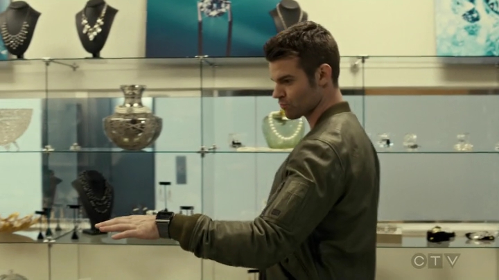 VampireDiariesWorld_dot_nl-SavingHope3x16-2471.jpg