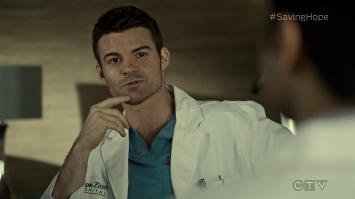 VampireDiariesWorld_dot_nl-SavingHope3x16-275.jpg