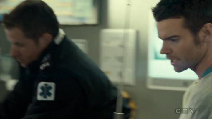 VampireDiariesWorld_dot_nl-SavingHope3x17-132.jpg