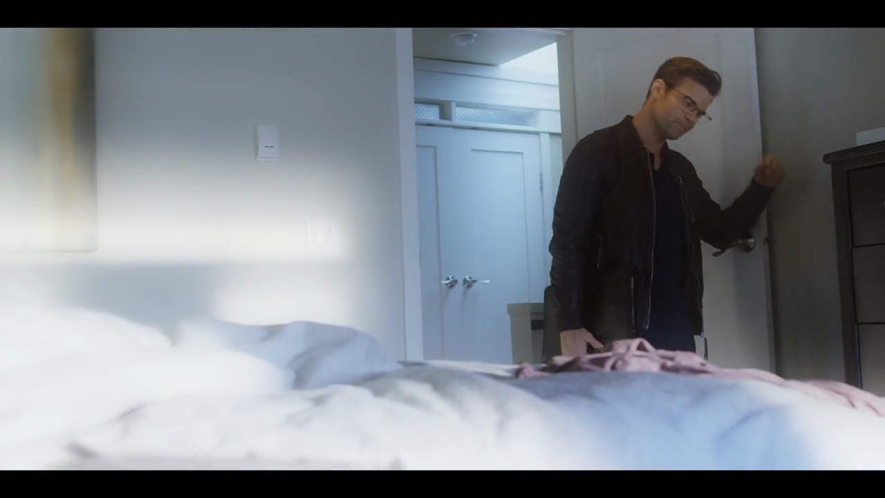 VampireDiariesWorld-dot-nl_VirginRiver1x03-1984.jpg