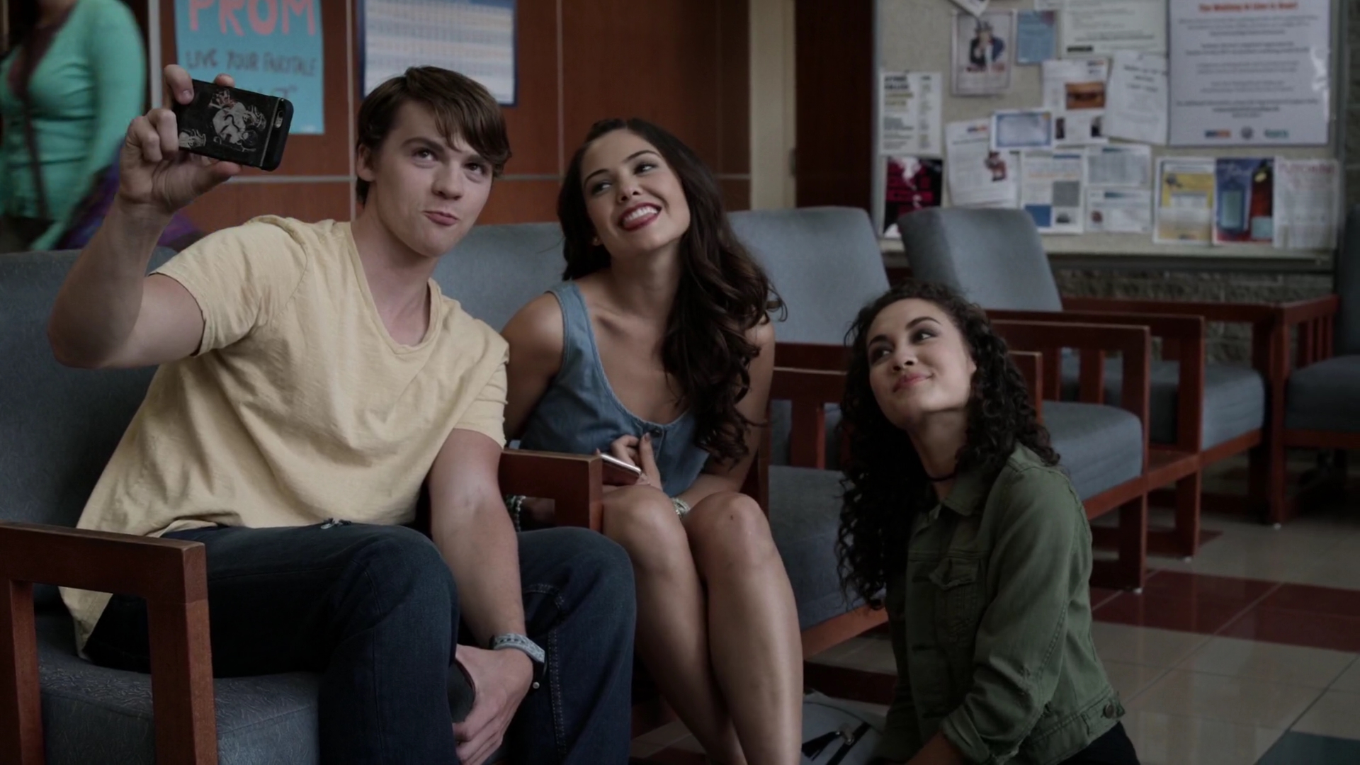 VampireDiariesWorld-dot-nl_FTheProm1517.jpg