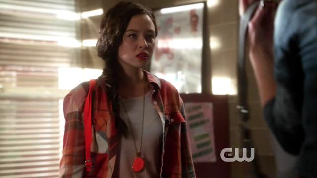 VampireDiariesWorld-dot-org_StarCrossedS01E06-0539.jpg