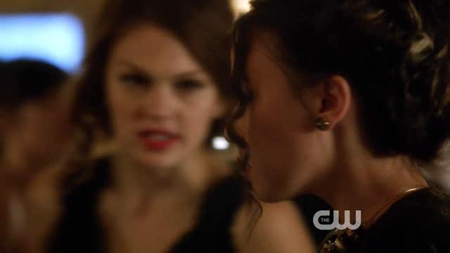 VampireDiariesWorld-dot-org_StarCrossedS01E06-0980.jpg