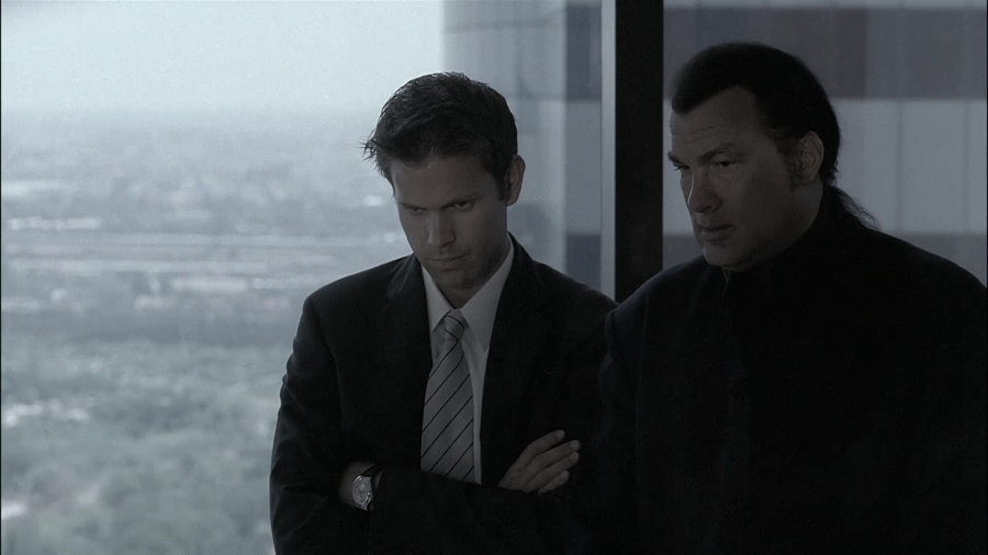 vampirediariesworld_dot_nl-IntoTheSun0906.jpg