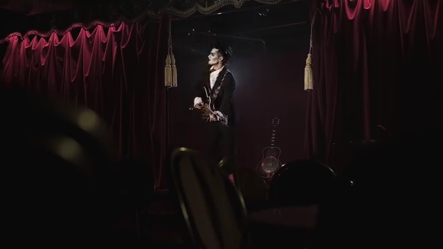 VampireDiariesWorld-dot-MichaelMalarkeyCaptainSolitaire0819.jpg