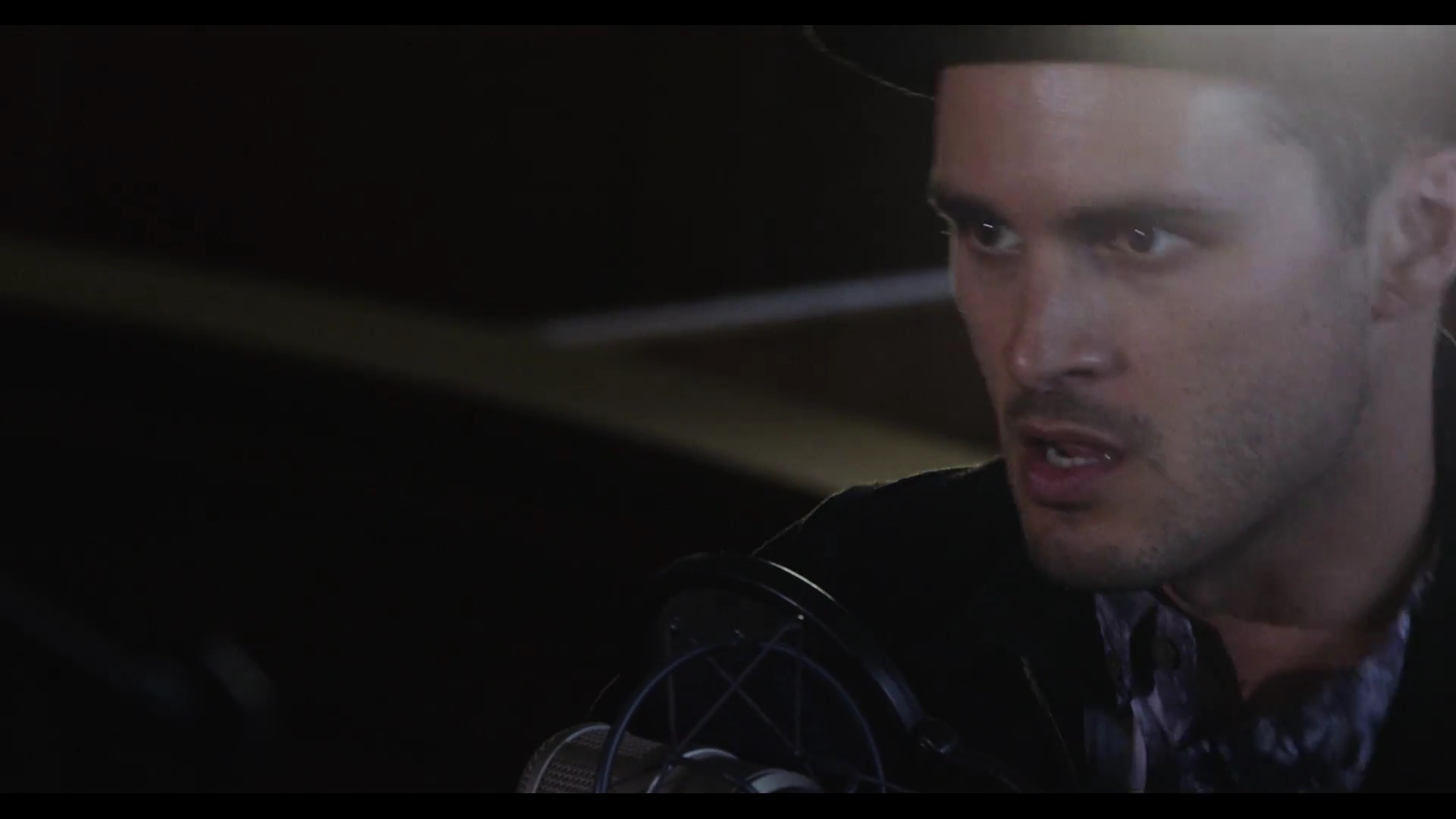VampireDiariesWorld-dot-nl_Scars-TheHudsonSessions0311.jpg