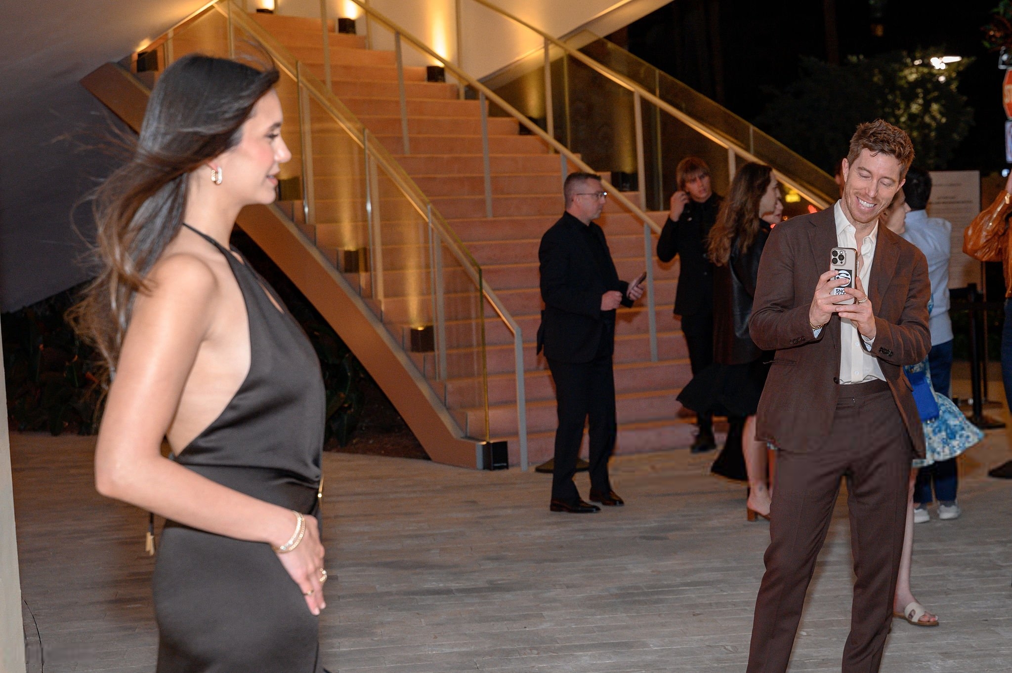 leaving015.jpg leaving015.jpg