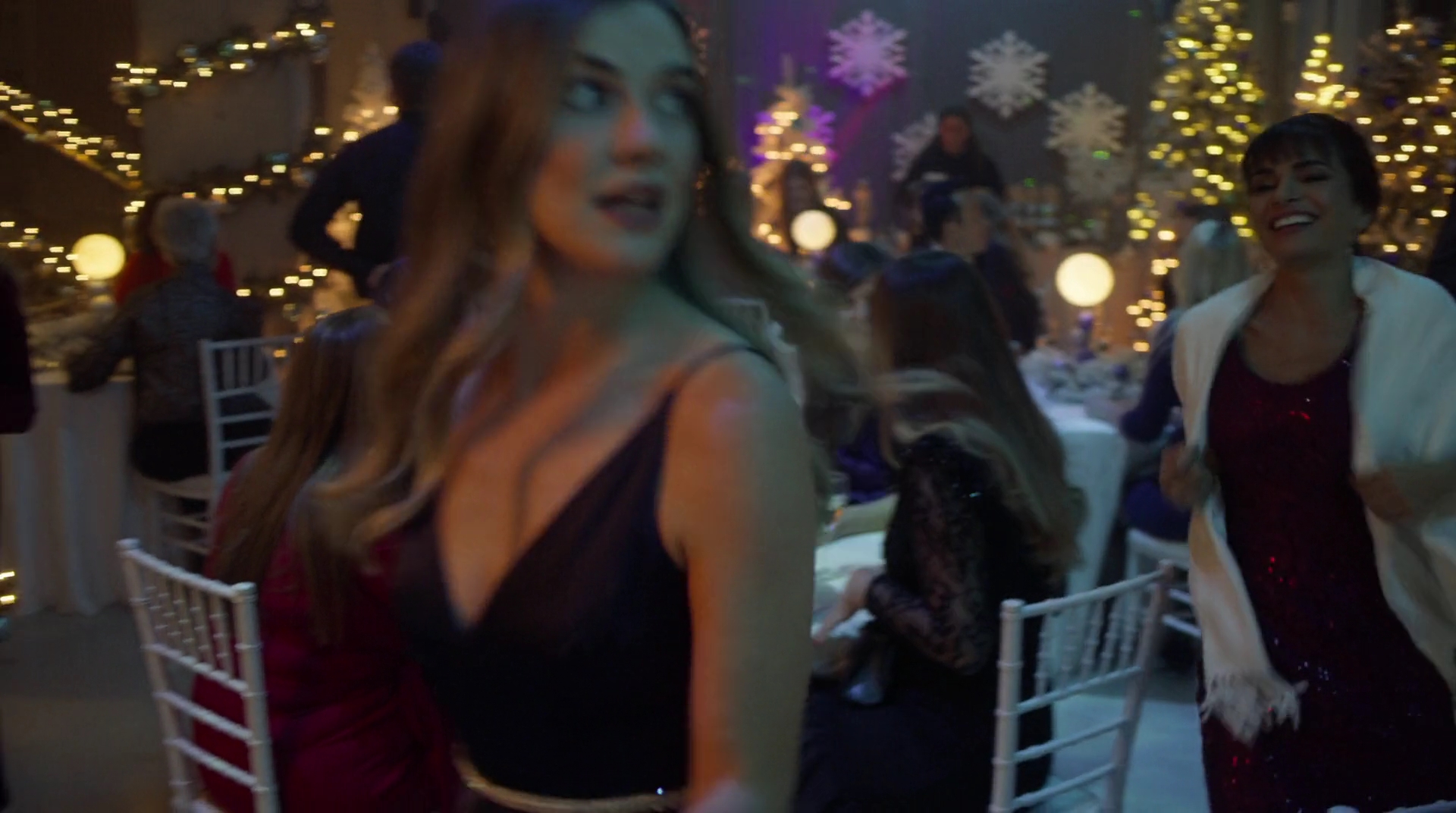 VampireDiariesWorld-dot-nl_AChristmasStar0282.jpg