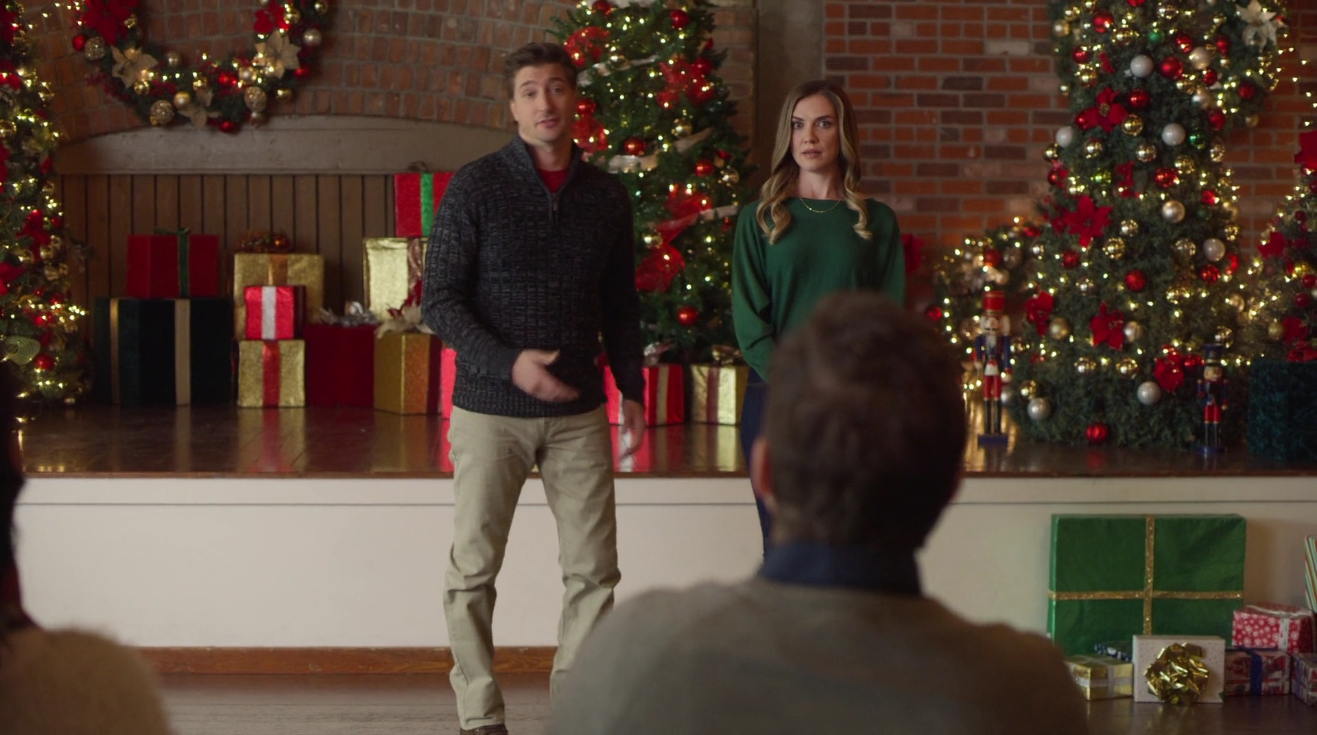 VampireDiariesWorld-dot-nl_AChristmasStar3163.jpg