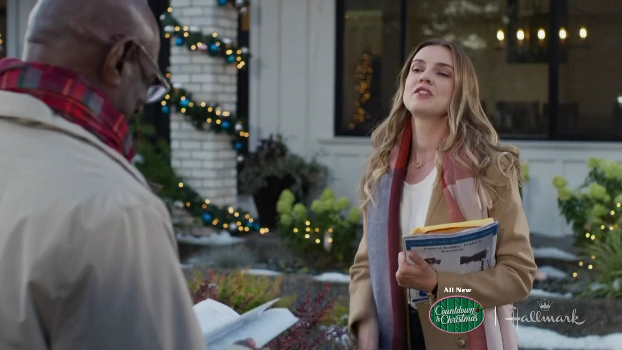 vampirediariesworld-dot-nl_ChristmasAtTheGoldenDragon0861.jpg