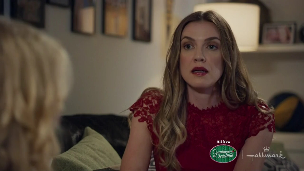 vampirediariesworld-dot-nl_ChristmasAtTheGoldenDragon2837.jpg