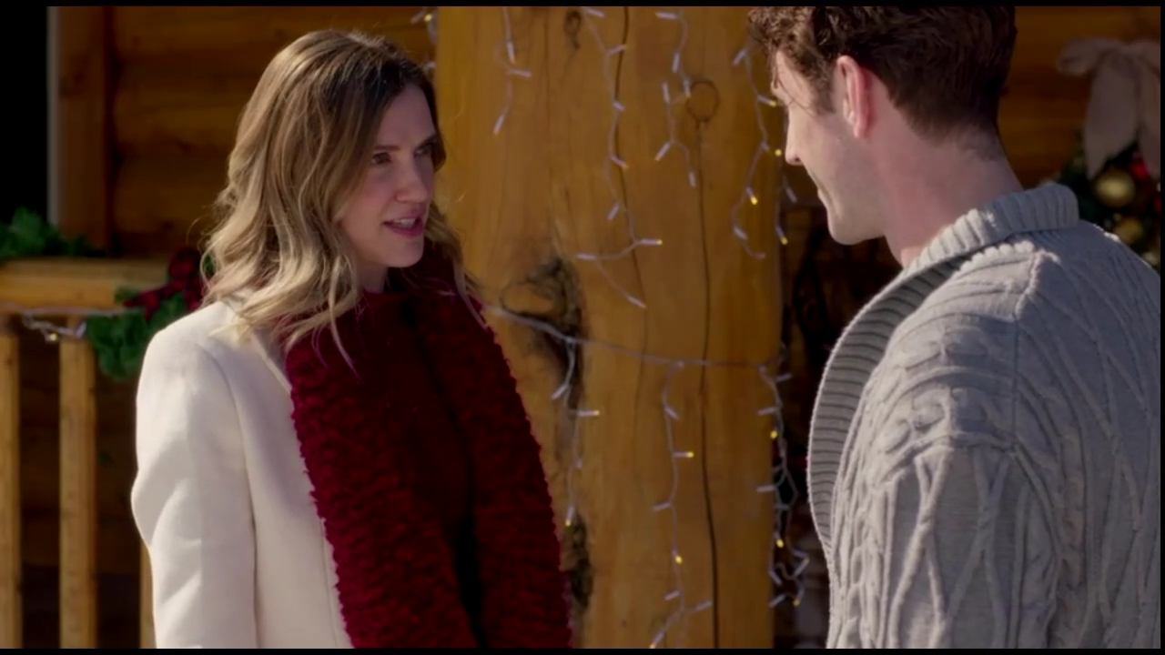 VampireDiariesWorld-CoupledUpForChristmas0281.jpg