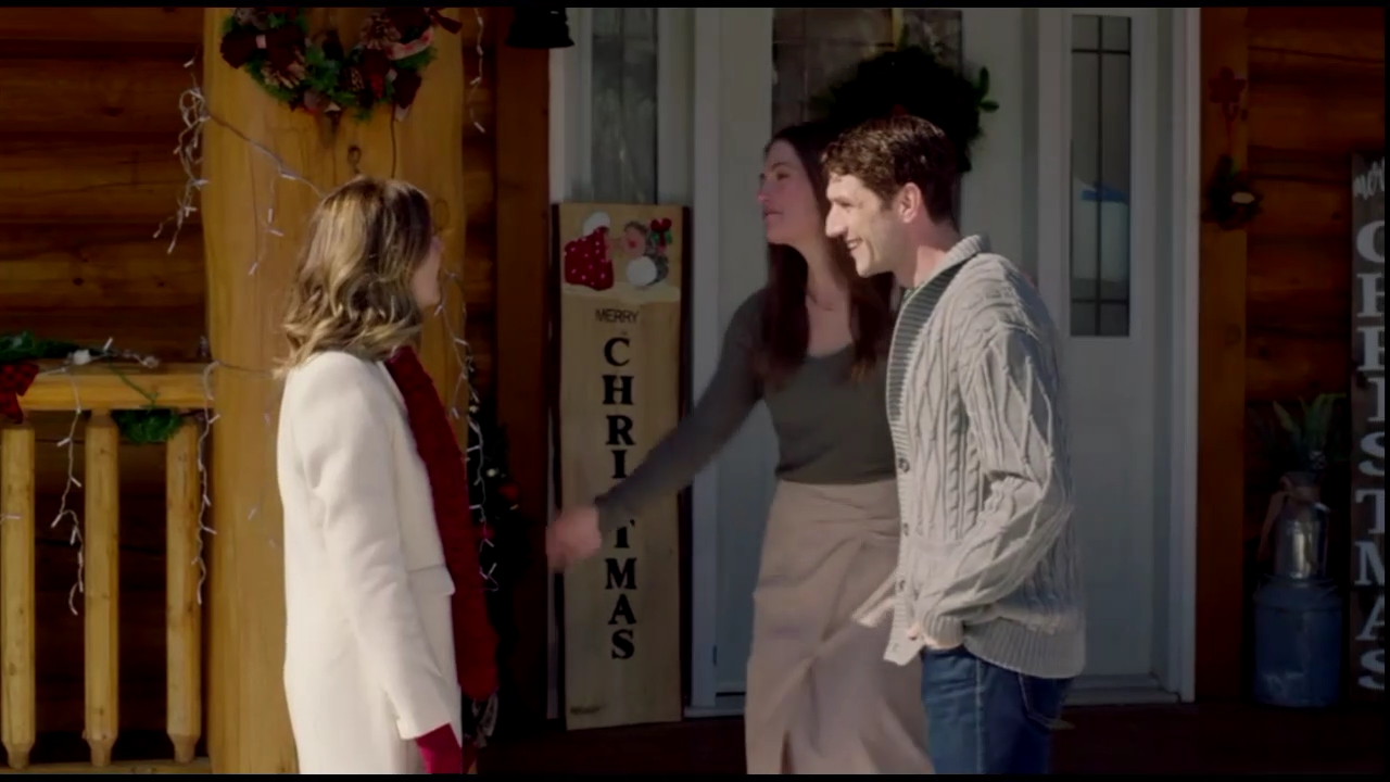 VampireDiariesWorld-CoupledUpForChristmas0287.jpg