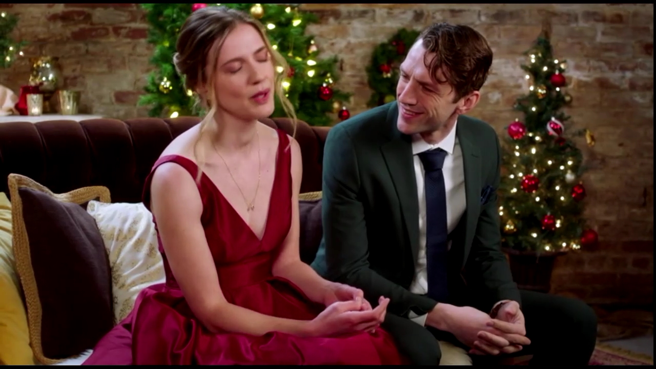 VampireDiariesWorld-CoupledUpForChristmas4673.jpg