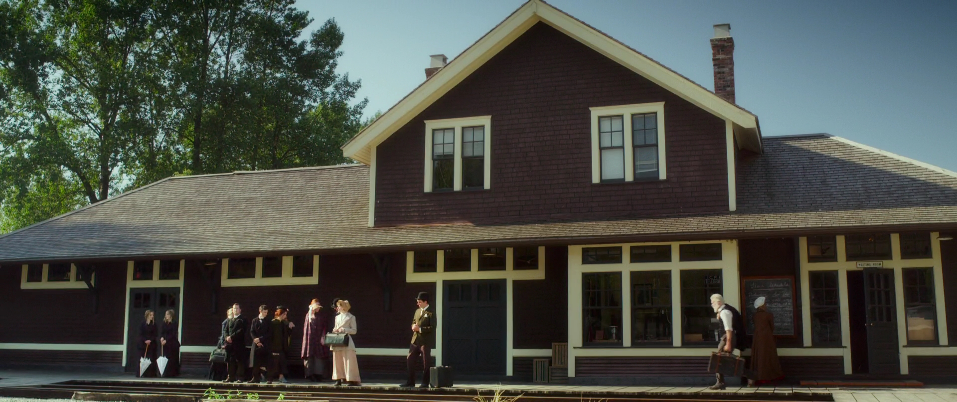 VampireDiariesWorld-dot-NL_Eadweard0714.jpg