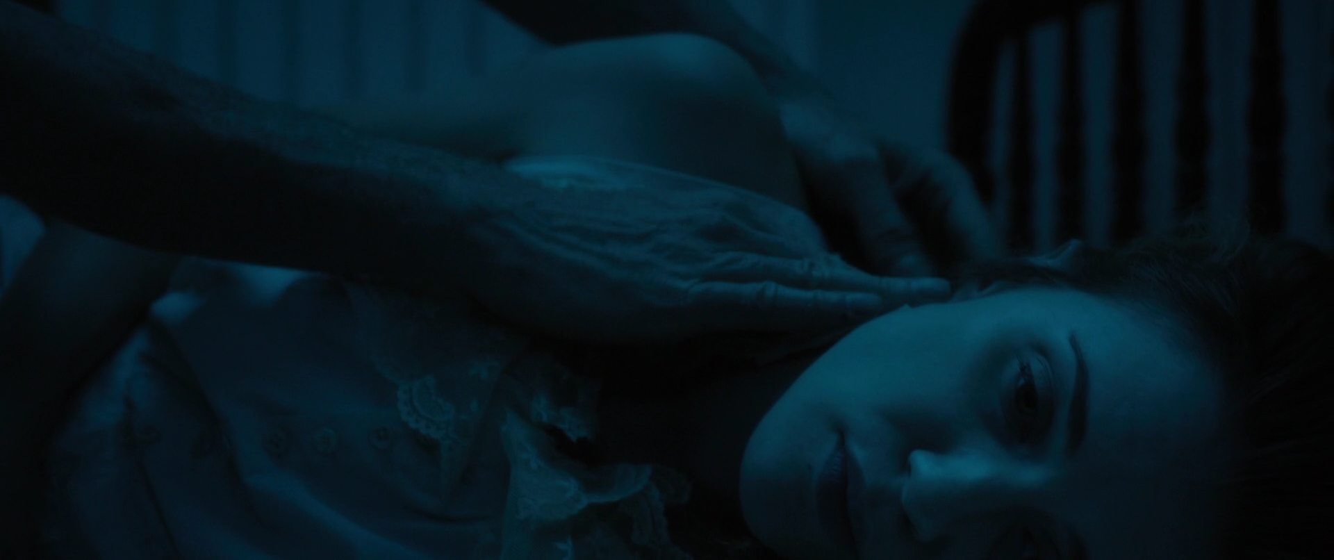 VampireDiariesWorld-dot-NL_Eadweard2000.jpg