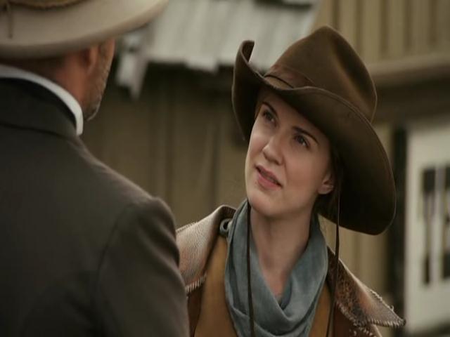 VampireDiariesWorld-dot-org_HannahsLaw3530.jpg