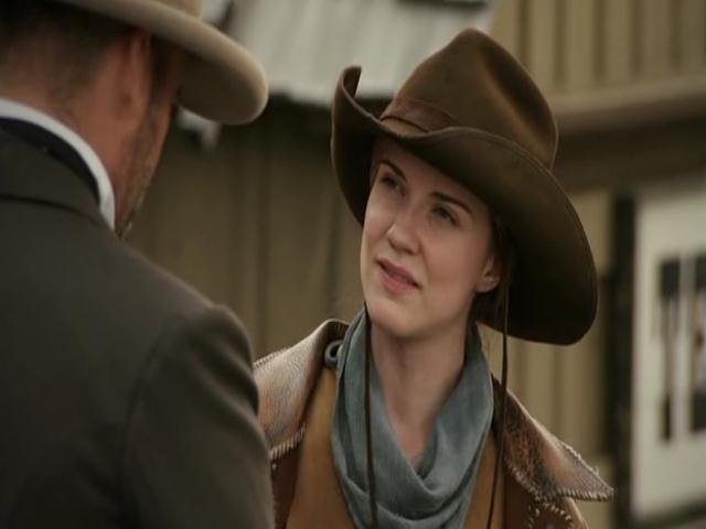 VampireDiariesWorld-dot-org_HannahsLaw3533.jpg
