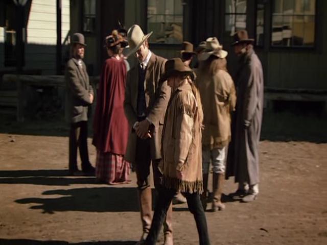 VampireDiariesWorld-dot-org_HannahsLaw5377.jpg