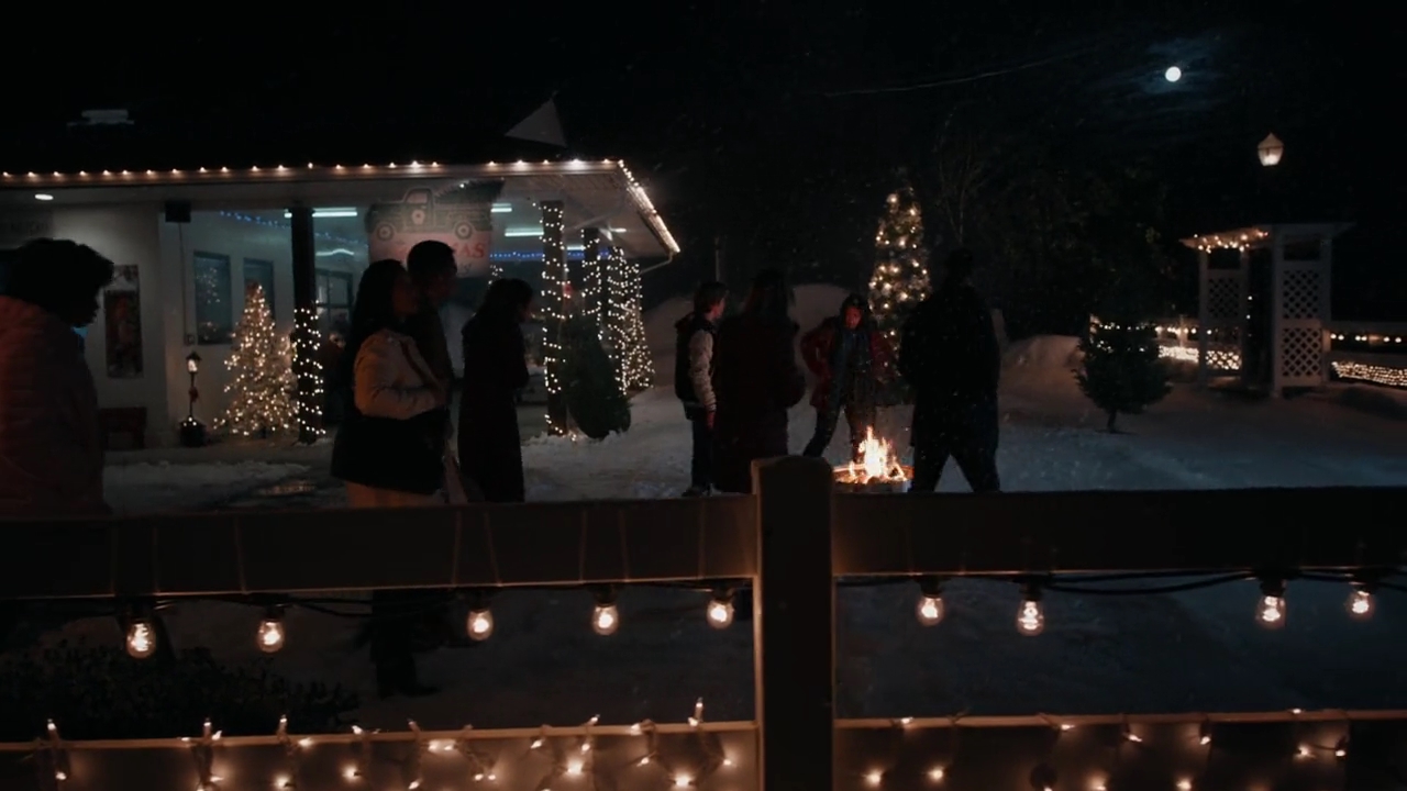 VampireDiariesWorld-dot-nl-HolidayRoad7253.jpg
