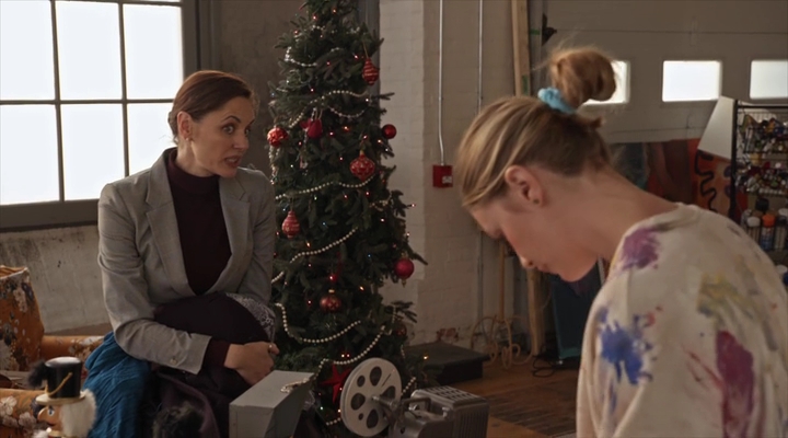 VampireDiariesWorld-dot-nl_TheChristmasTemp0124.jpg