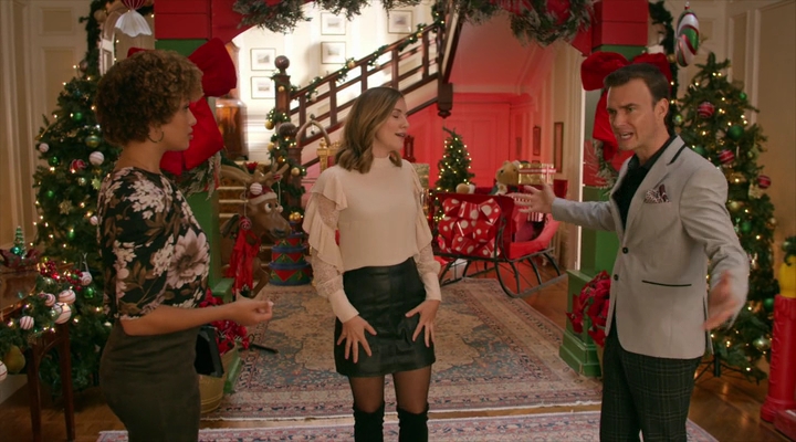 VampireDiariesWorld-dot-nl_TheChristmasTemp1242.jpg