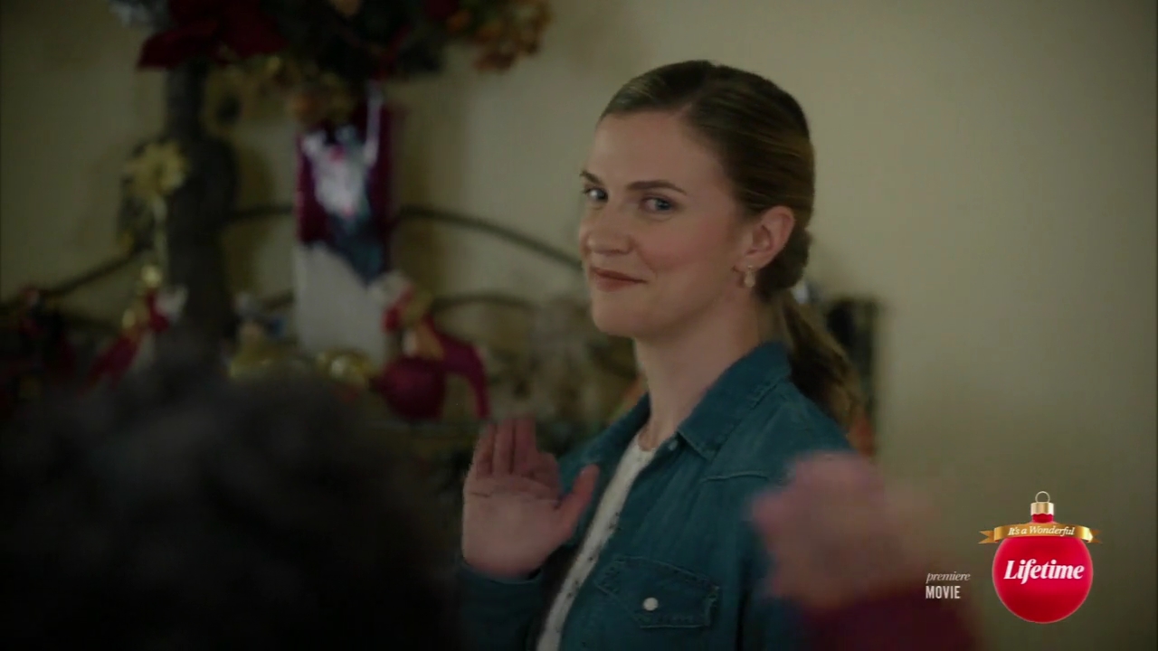 VampireDiariesWorld-dot-nl_TheChristmasYuleBlog1832.jpg