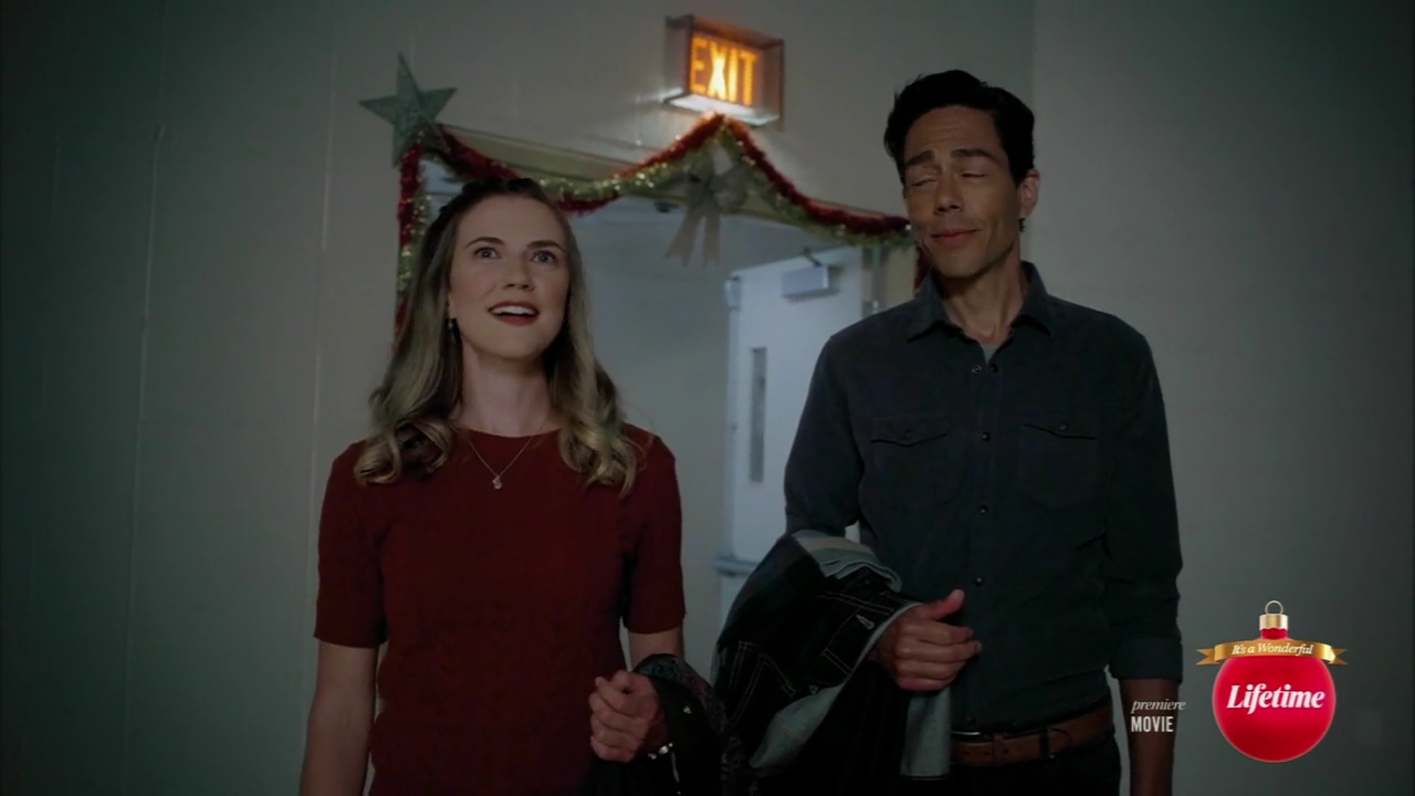 VampireDiariesWorld-dot-nl_TheChristmasYuleBlog1895.jpg
