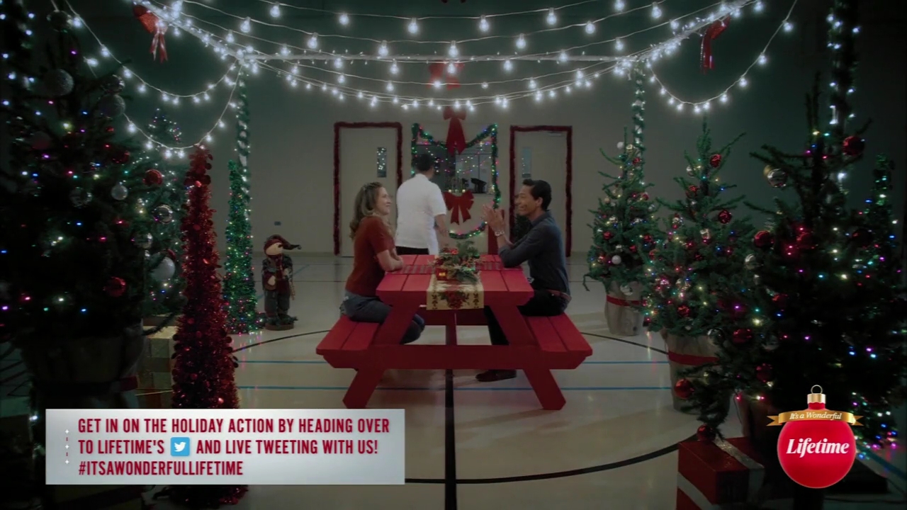 VampireDiariesWorld-dot-nl_TheChristmasYuleBlog1917.jpg