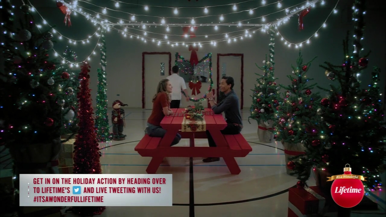 VampireDiariesWorld-dot-nl_TheChristmasYuleBlog1918.jpg