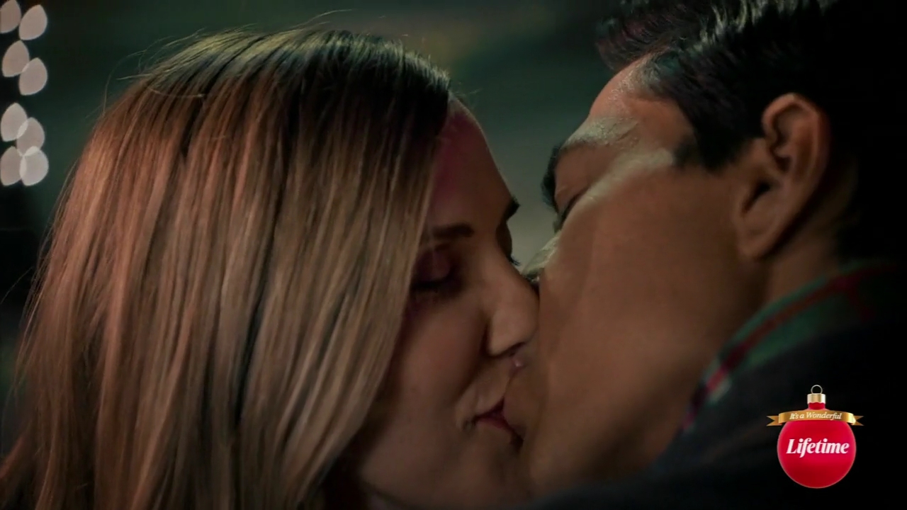 VampireDiariesWorld-dot-nl_TheChristmasYuleBlog4955.jpg