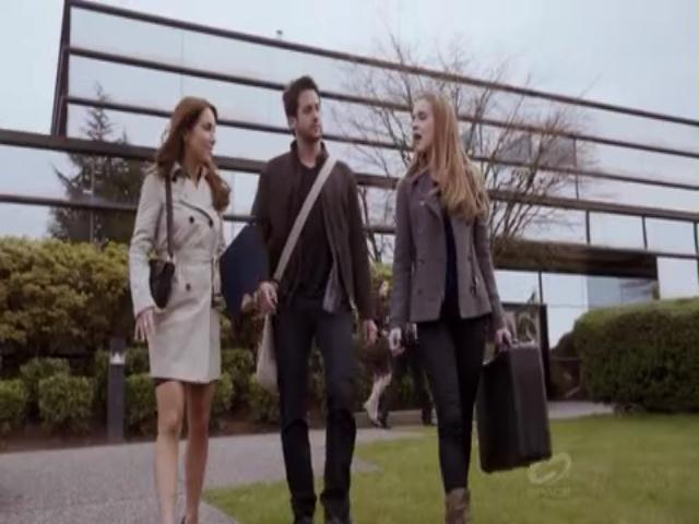 VampireDiariesWorld-dot-org_PrimevalNewWorldS01E04-0364.jpg