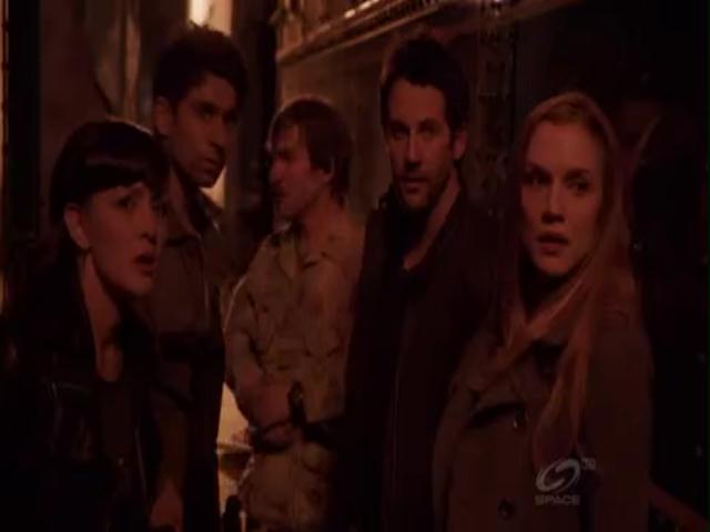 VampireDiariesWorld-dot-org_PrimevalNewWorldS01E04-2149.jpg
