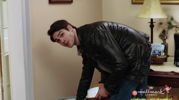 VampireDiariesWorld-dot-nl_HomeBySpring1224.jpg