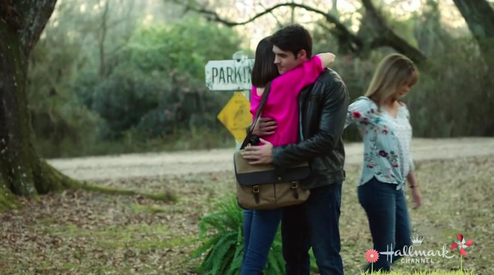 VampireDiariesWorld-dot-nl_HomeBySpring4286.jpg