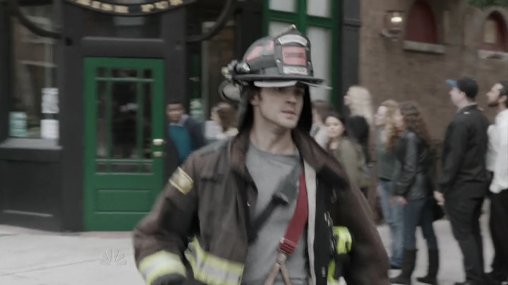 VampireDiariesWorld-dot-nl_ChigagoFire4x07-0351.jpg