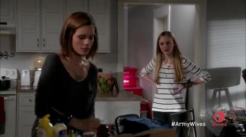 VampireDiariesWorld-dot-org_ArmyWives7x04-0003.jpg
