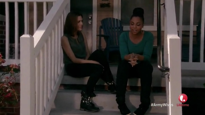 VampireDiariesWorld-dot-org_ArmyWivesS07E12-0808.jpg